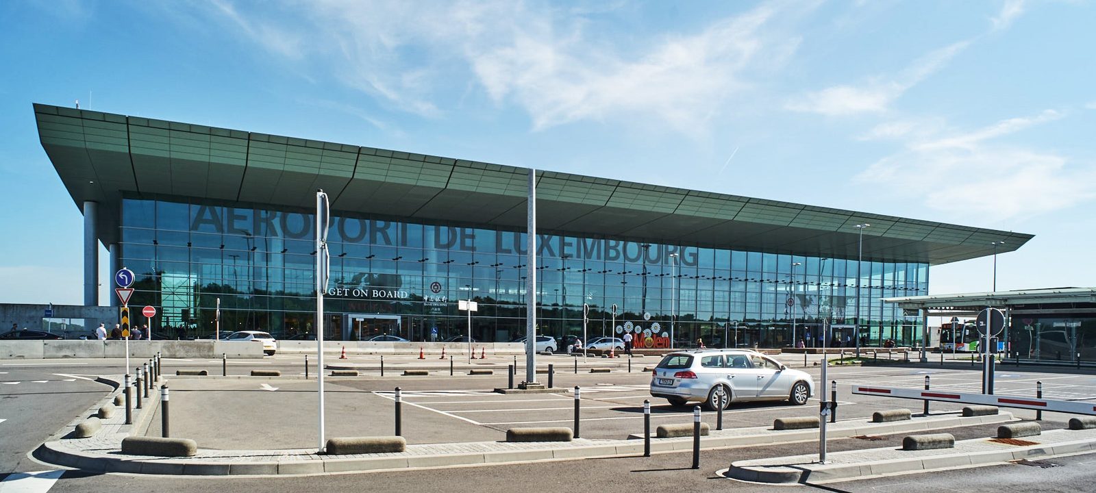 Navette régulière Metz vers l'Aéroport de Luxembourg-Findel — Didier VTC Metz